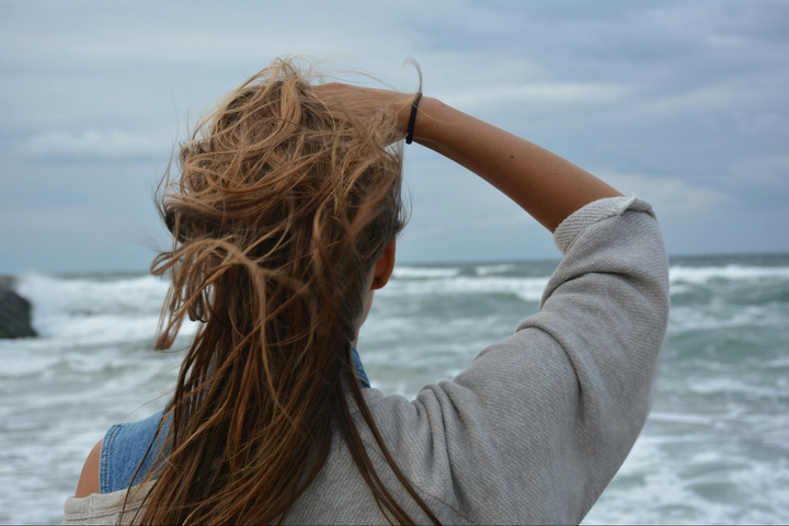 Thumbnail Wind Hair